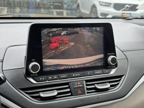 Used 2019 Nissan Altima 2.5 SV FWD image 22