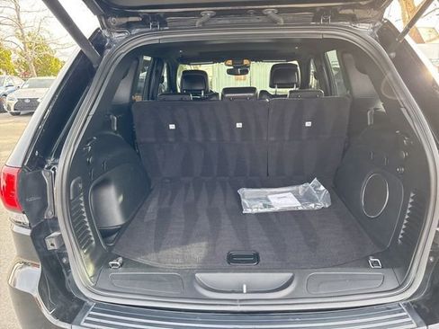 Used 2021 Jeep Grand Cherokee Laredo X image 25
