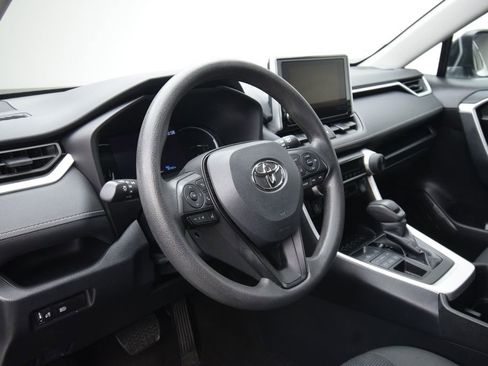 Used 2024 Toyota RAV4 LE image 12