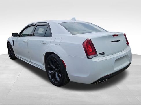 Used 2022 Chrysler 300 Touring L w/ Comfort Group image 5