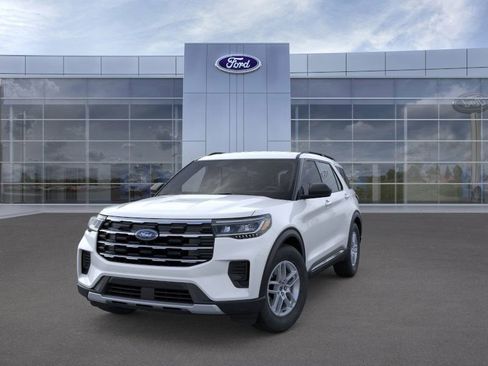 New 2025 Ford Explorer Active image 25