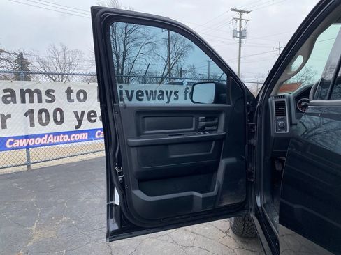 Used 2018 RAM 1500 Express w/ Express Value Package image 11