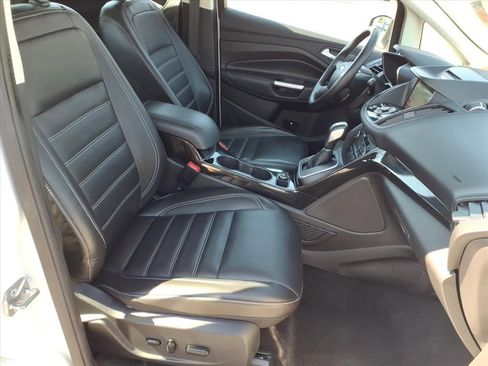 Used 2017 Ford C-MAX Energi Titanium image 16