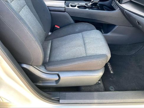 Used 2024 Nissan Rogue SV image 37