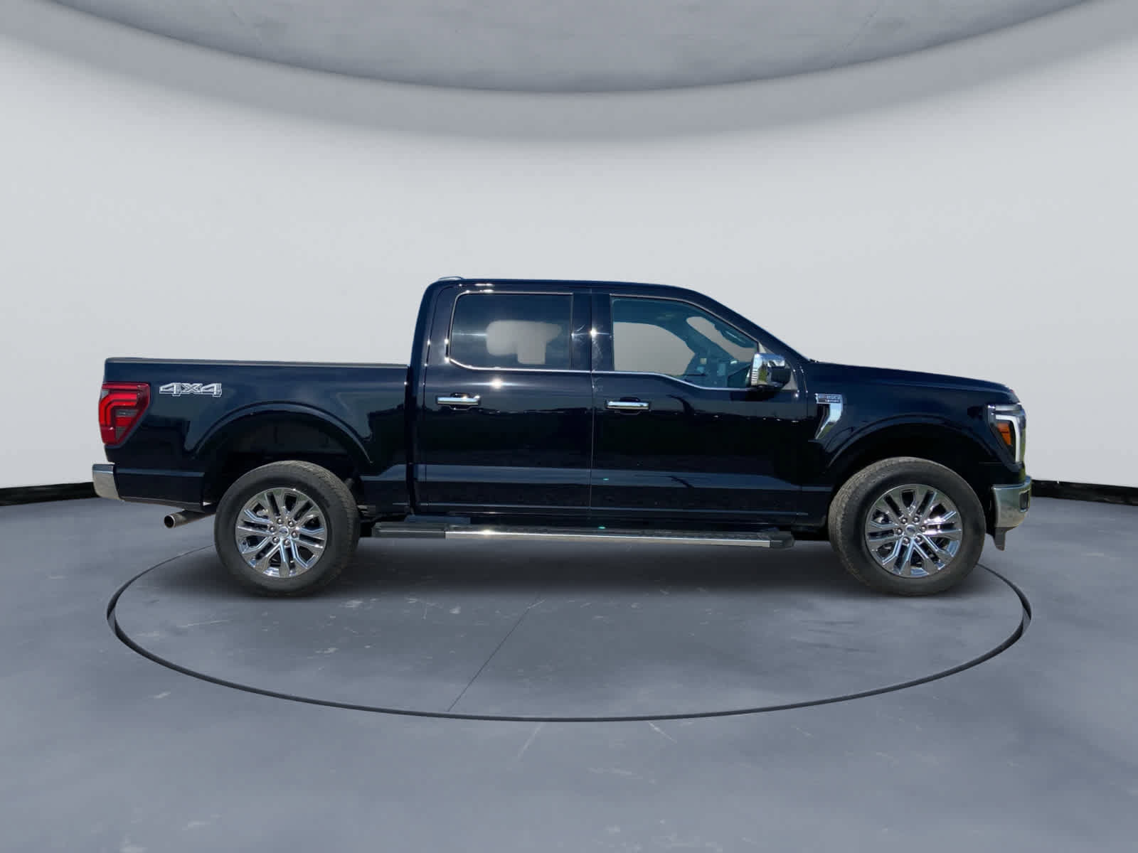Used 2025 Ford F150 Lariat w/ Equipment Group 502A High AWD/4WD image 4