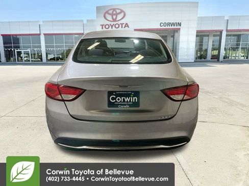 Used 2016 Chrysler 200 Limited image 7