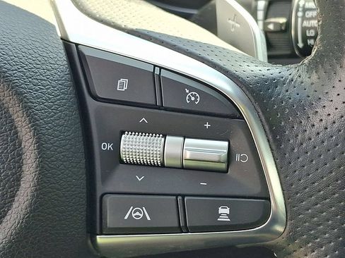 Used 2023 Genesis G70 3.3T AWD/4WD image 23