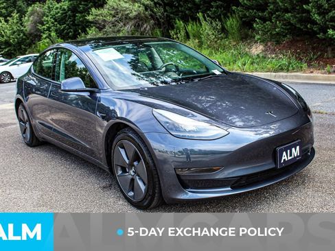 Used 2023 Tesla Model 3 Standard Range RWD image 4