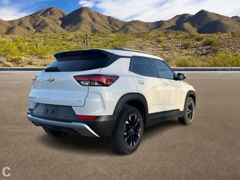 Used 2021 Chevrolet TrailBlazer LT w/ Convenience Package image 4