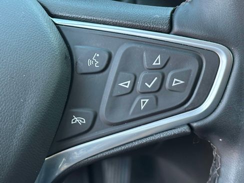 Used 2023 Chevrolet Equinox LT FWD image 22