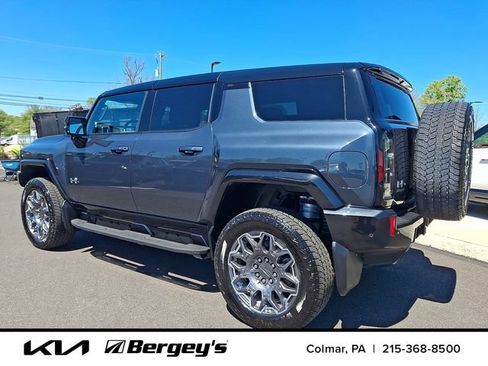 Used 2025 GMC Hummer EV 3X w/ LPO, Cargo Utility Package AWD/4WD image 7