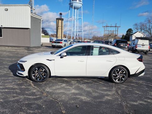 Used 2025 Hyundai Sonata SEL image 4