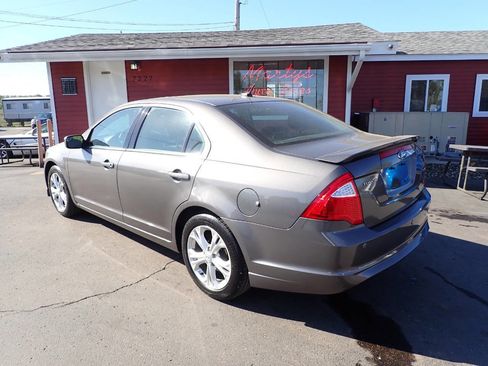 Used 2012 Ford Fusion SE FWD image 4