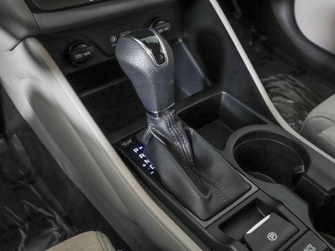 Used 2019 Hyundai Tucson Value AWD/4WD image 32
