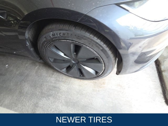Used 2024 Tesla Model 3 Standard Range RWD image 3