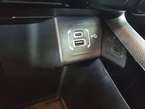 Used 2023 Jeep Compass Latitude AWD/4WD image 29