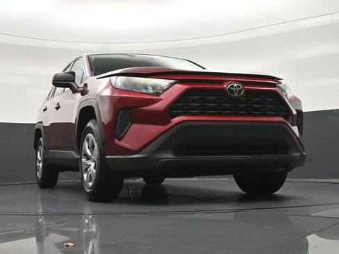 Used 2022 Toyota RAV4 LE FWD image 24