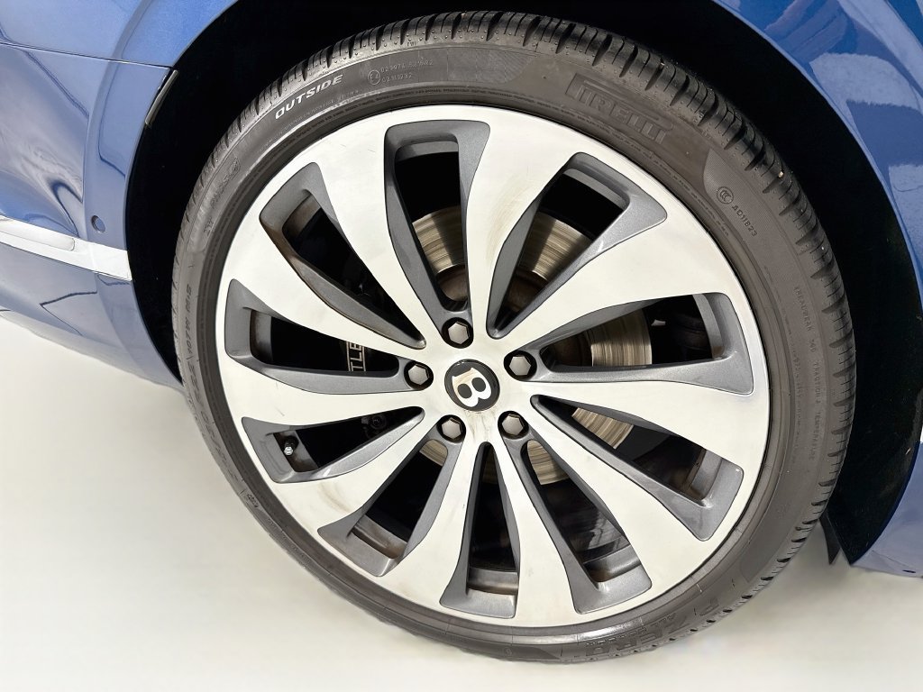Certified 2020 Bentley Flying Spur W12 AWD/4WD image 32