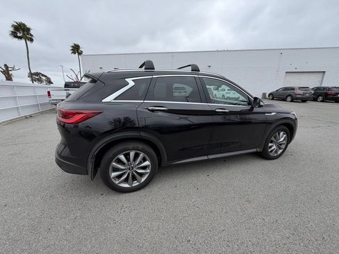 Used 2022 INFINITI QX50 Essential FWD image 2