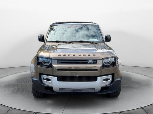 Used 2025 Land Rover Defender 110 S AWD/4WD image 2
