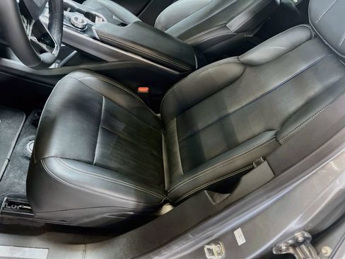 Used 2025 Cadillac Lyriq Sport AWD/4WD image 18