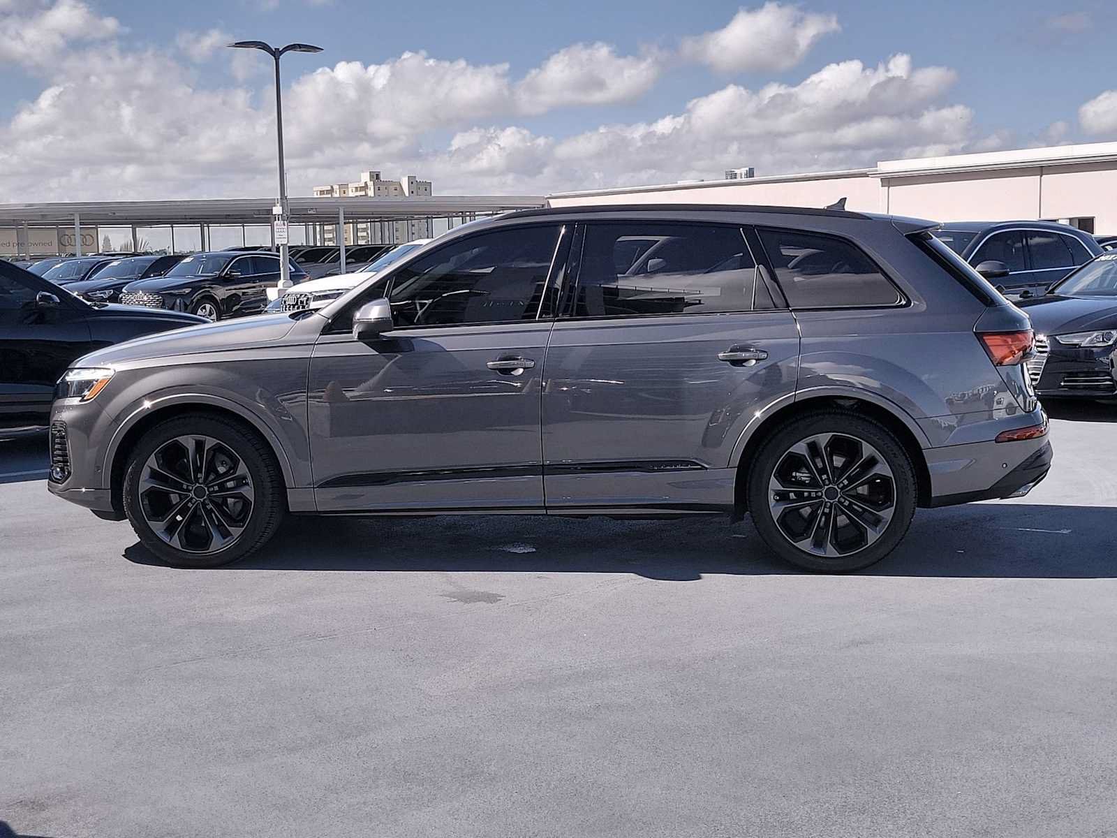 Certified 2026 Audi Q7 3.0T Premium Plus w/ Premium Plus Package AWD/4WD image 3