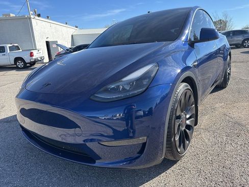 Used 2022 Tesla Model Y Performance image 3