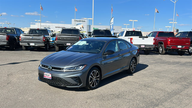 Used 2025 Volkswagen Jetta Sport FWD image 8