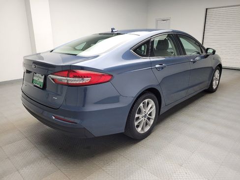 Used 2019 Ford Fusion SE FWD image 9