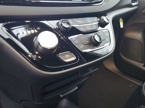 New 2026 Chrysler Voyager LX image 16