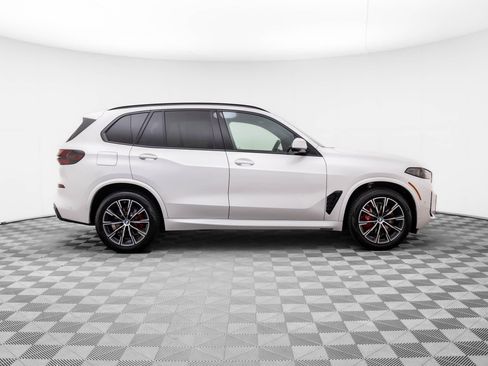 New 2026 BMW X5 xDrive40i w/ Executive Package image 7