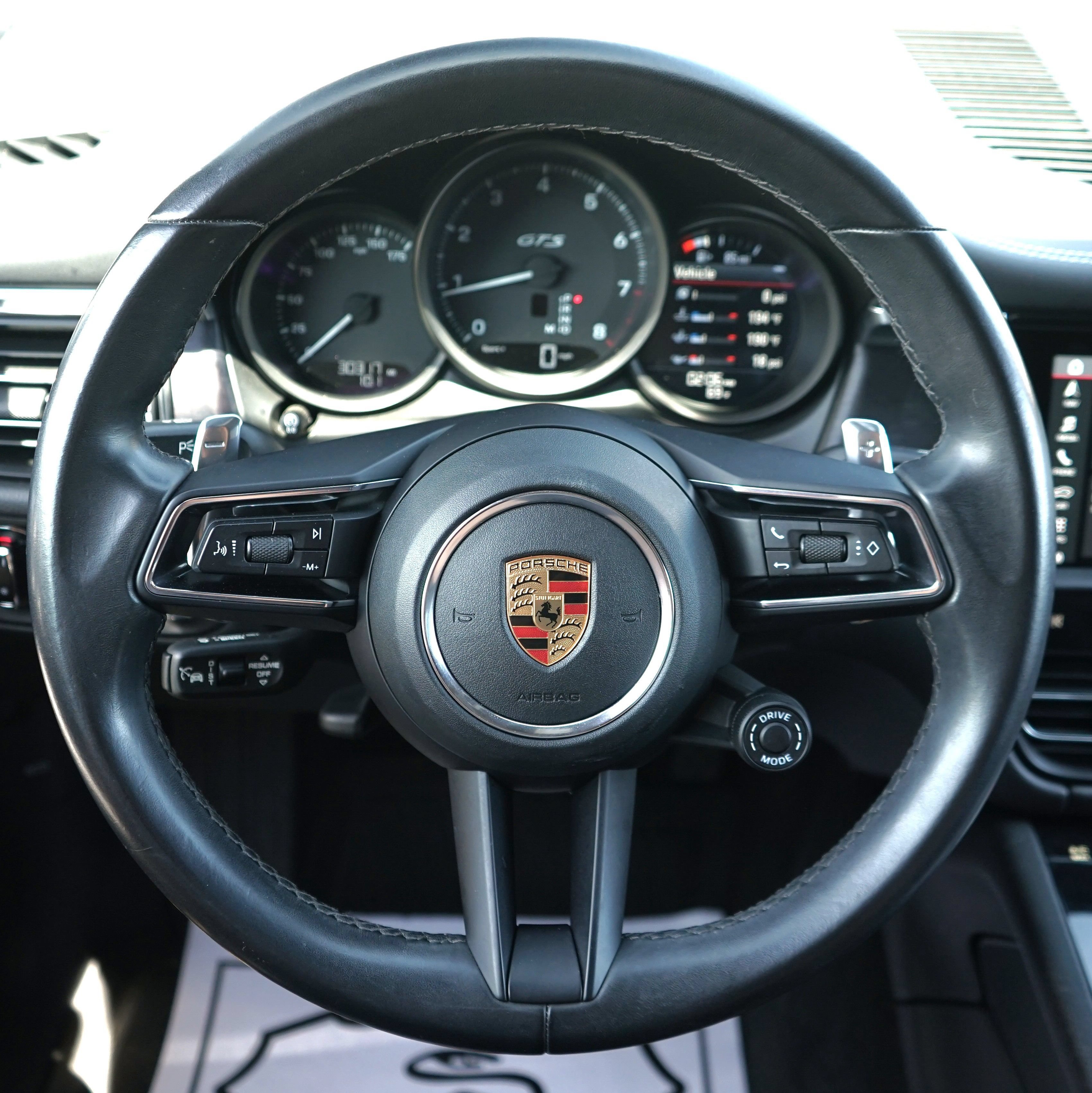 Used 2023 Porsche Macan GTS w/ Premium Package Plus AWD/4WD image 17