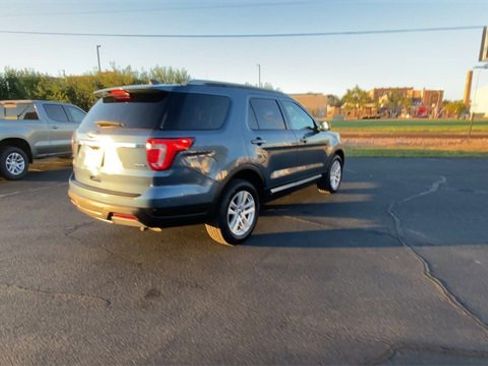 Used 2019 Ford Explorer XLT image 8