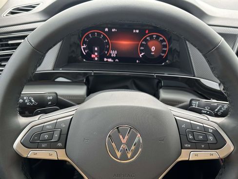 New 2026 Volkswagen Atlas Peak Edition AWD/4WD image 17
