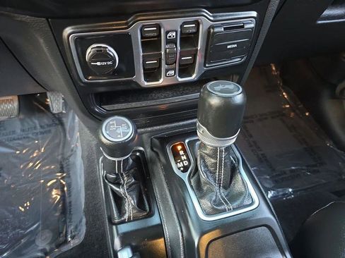 Used 2023 Jeep Wrangler Sahara w/ Cold Weather Group image 15