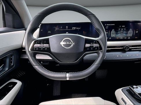 Used 2024 Nissan Ariya AWD image 9