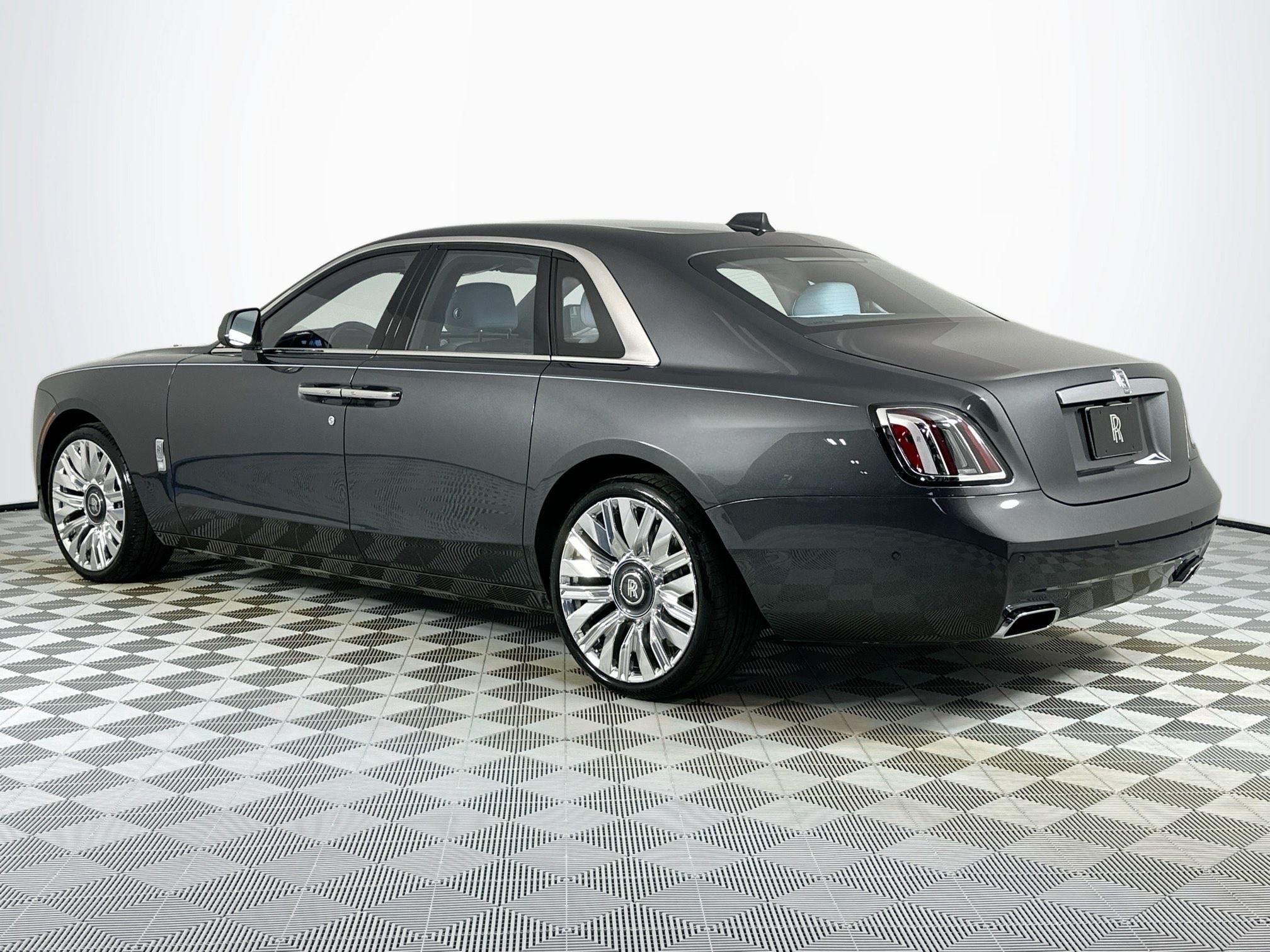 New 2027 Rolls-Royce Ghost AWD/4WD image 2