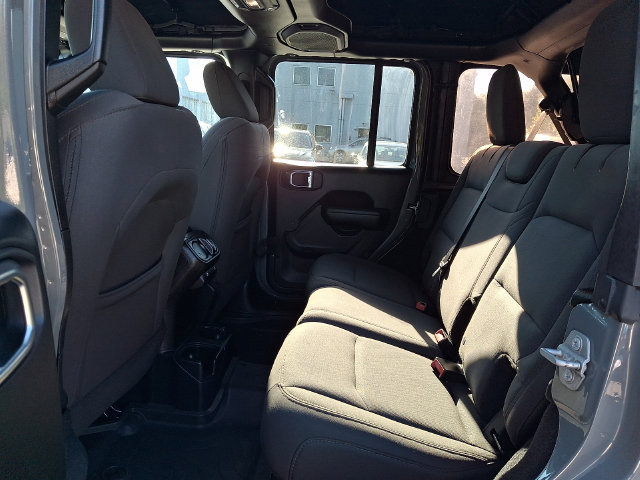 Used 2018 Jeep Wrangler Unlimited Sport S AWD/4WD image 10