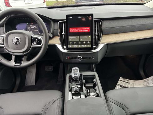 Used 2026 Volvo XC90 B6 Plus w/ Protection Package Premier AWD/4WD image 29