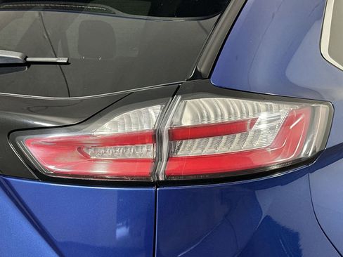 Used 2024 Ford Edge Titanium image 24