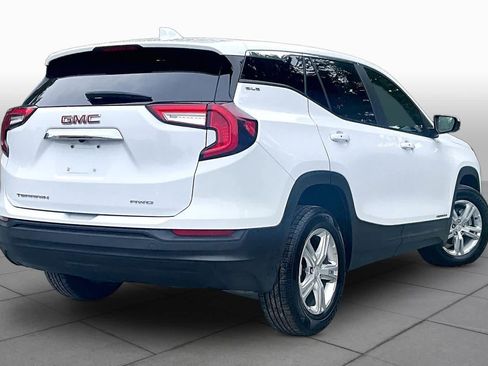 Used 2024 GMC Terrain SLE AWD/4WD image 13