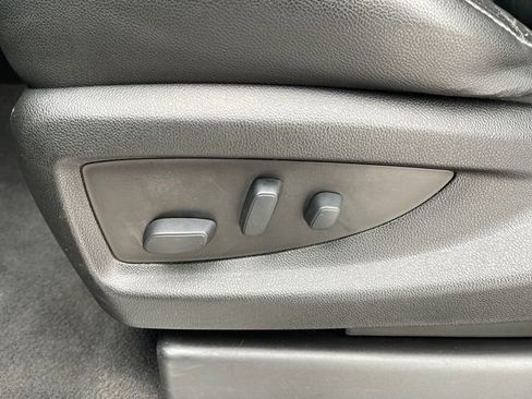 Used 2020 Chevrolet Suburban Premier image 36