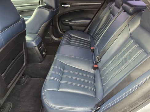 Used 2014 Chrysler 300 S image 28