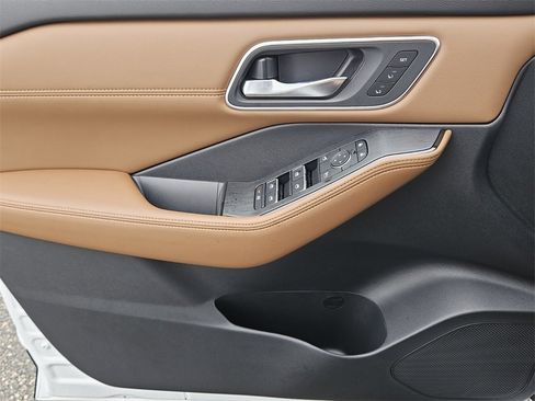 New 2026 Nissan Rogue Platinum image 27