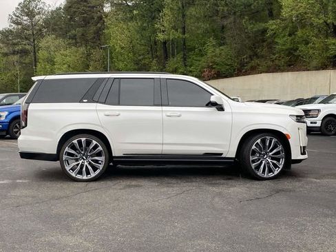 Used 2021 Cadillac Escalade Sport Platinum image 2