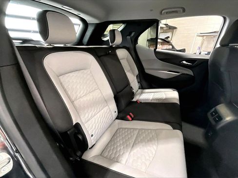 Used 2020 Chevrolet Equinox LT image 29