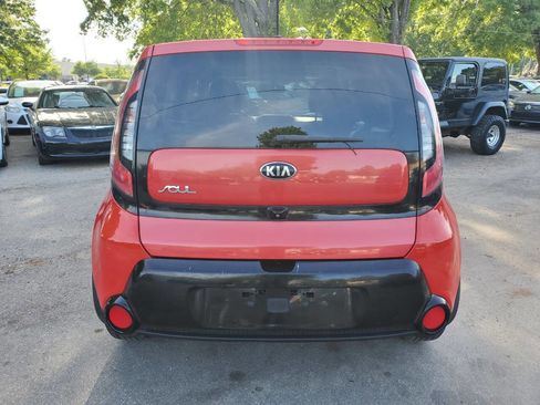 Used 2016 Kia Soul + image 6