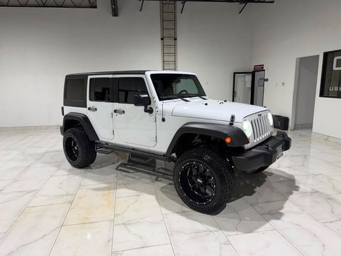 Used 2015 Jeep Wrangler Unlimited Sport w/ Quick Order Package 24S AWD/4WD image 3