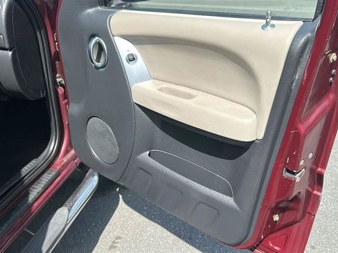 Used 2003 Jeep Liberty Limited RWD image 30