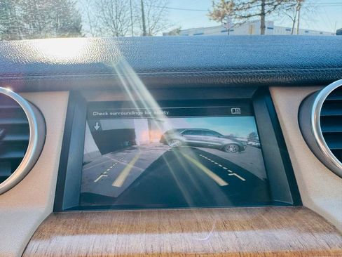 Used 2016 Land Rover LR4 HSE image 14